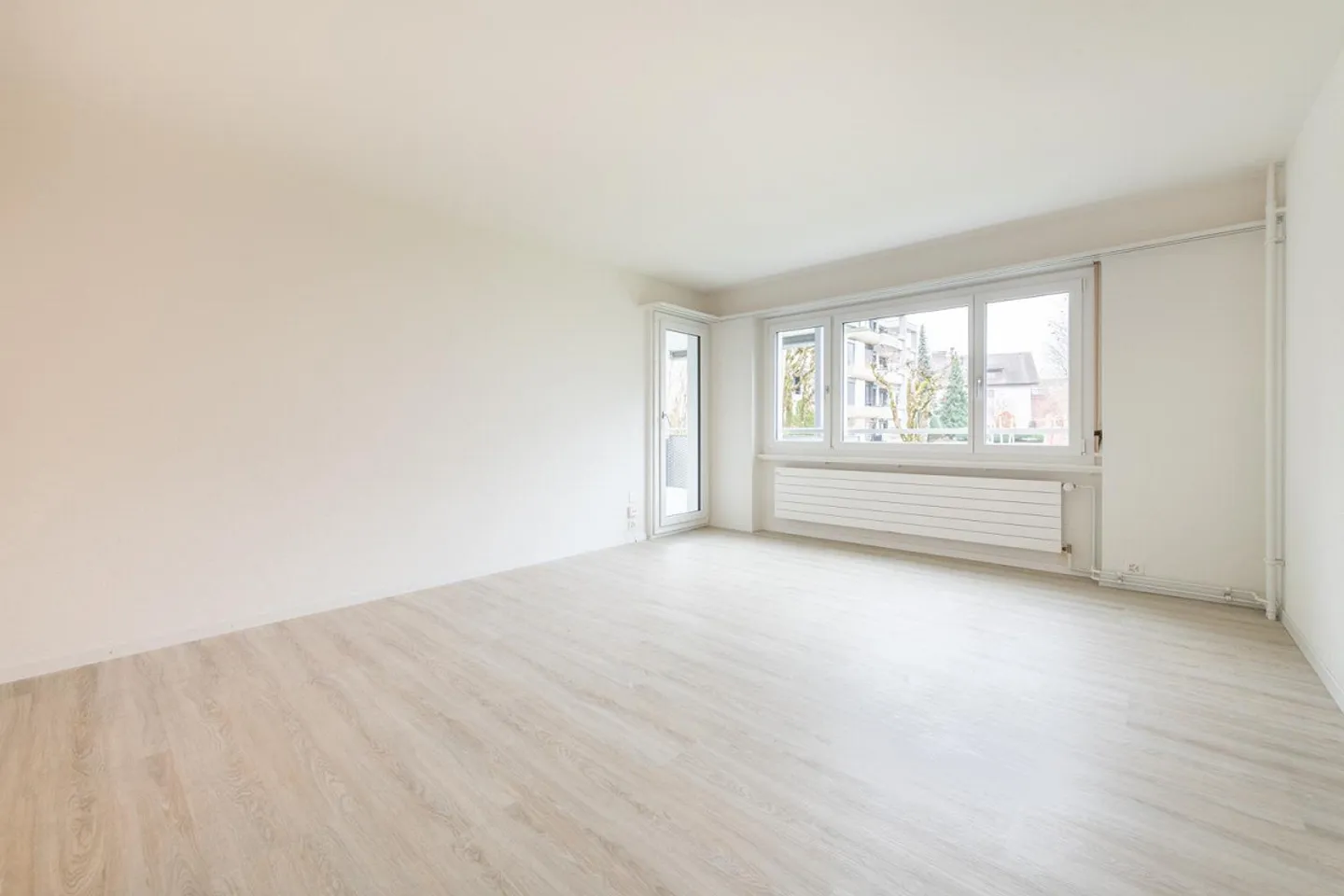 Modern 4.5 room apartment on the 1st floor in Langenthal - Photo 3 of 12
