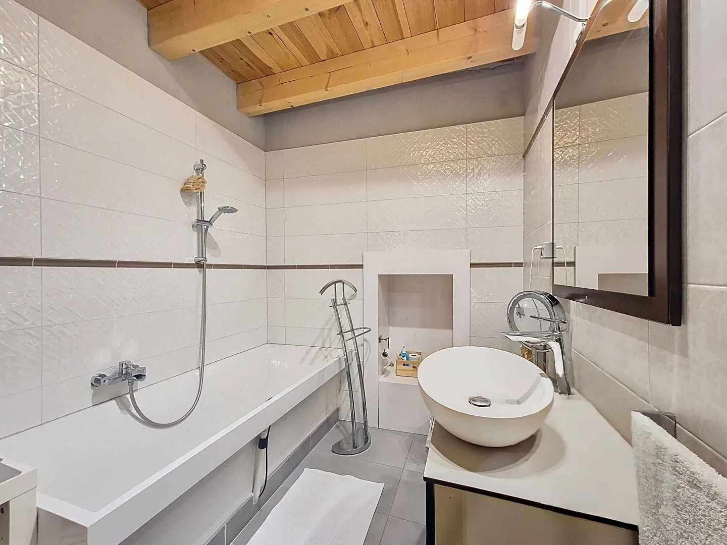 Character Property in the Heart of the Village - Photo 6 of 13