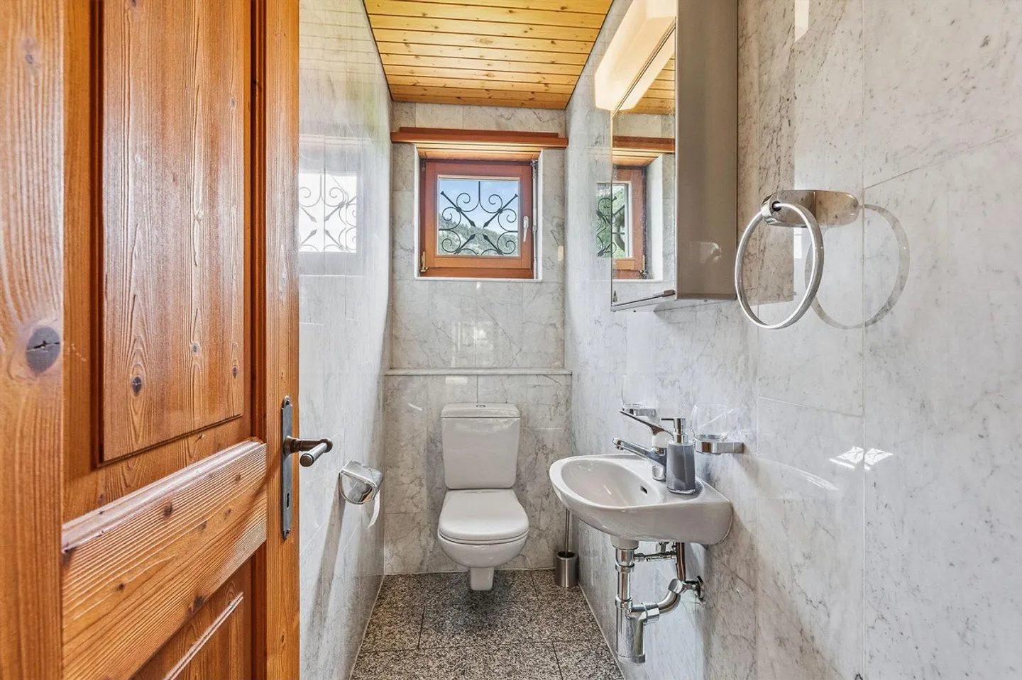 Stans: Casa a schiera di 6,5 stanze con vista e sole - Foto 7 di 13