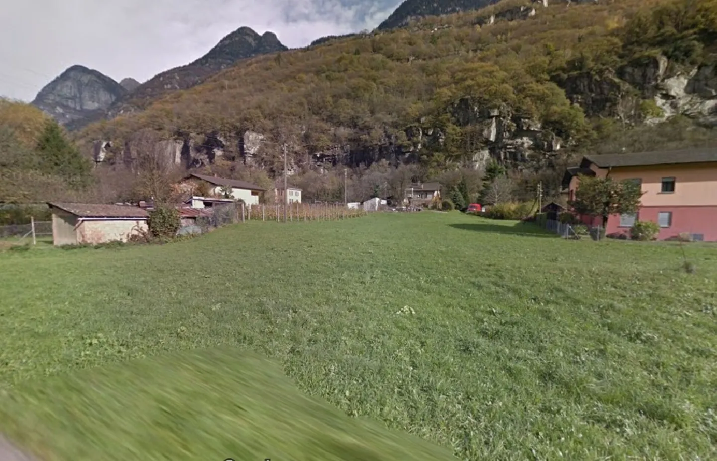 TERRAIN CONSTRUCTIBLE À CRESCIANO - Photo 1 sur 3