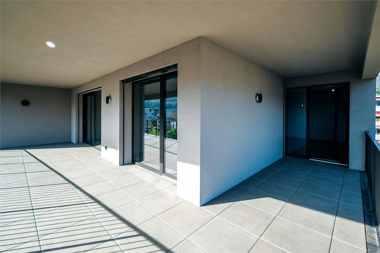 Appartement moderne de 3,5 pièces à la Résidence Solaia - Photo 3 sur 13