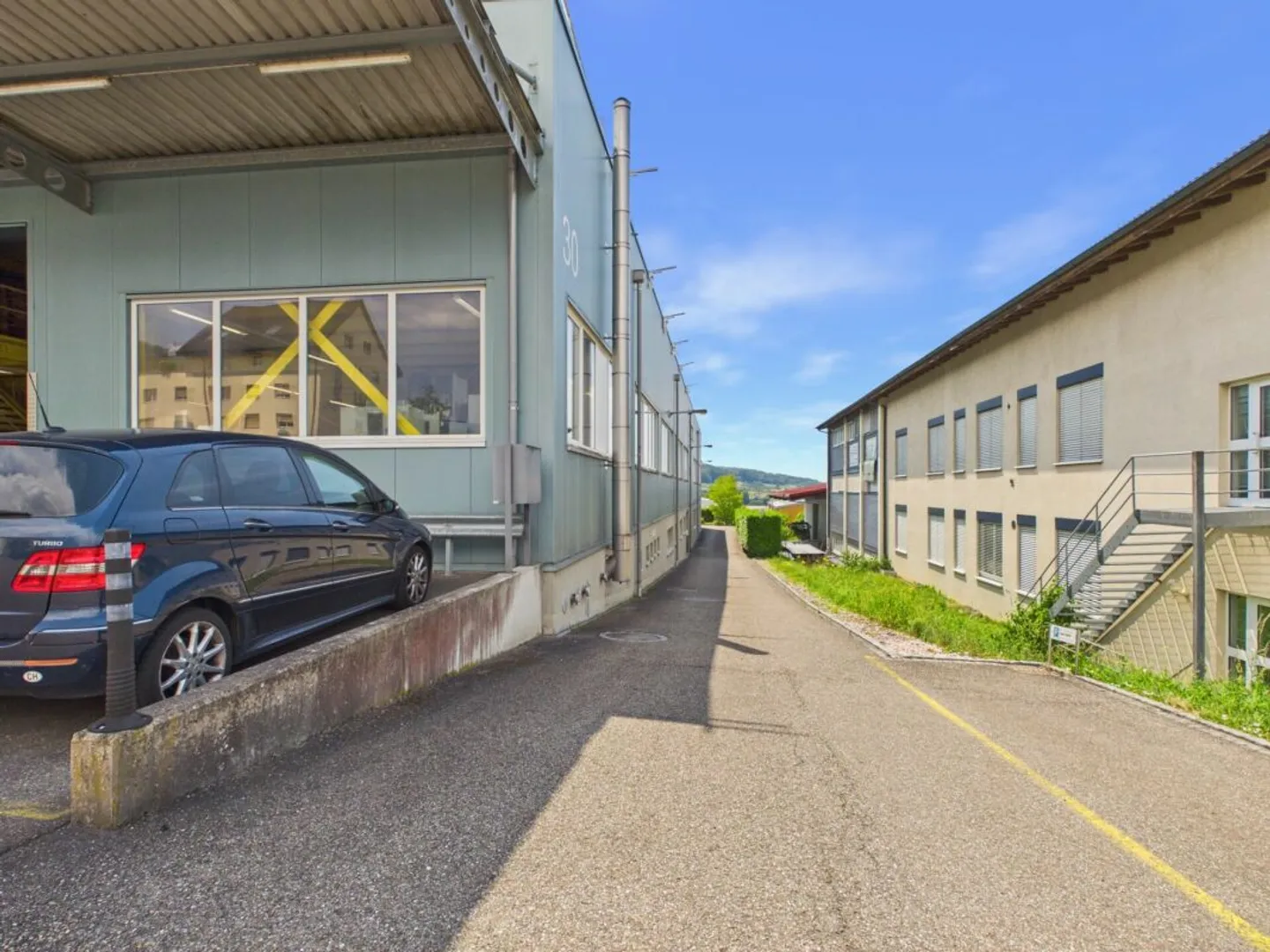 Vielseitige Gewerbefläche in Zeiningen - Foto 2 von 7