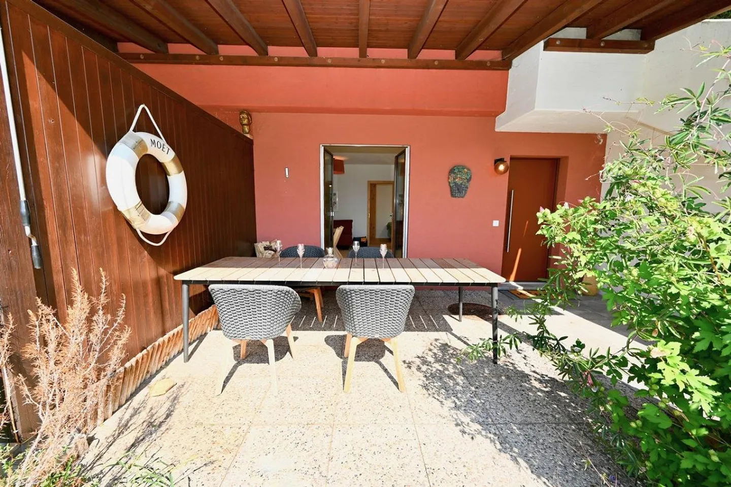 Refined apartment with a view of Lake Lugano, renovated 2022 - Photo 5 of 12