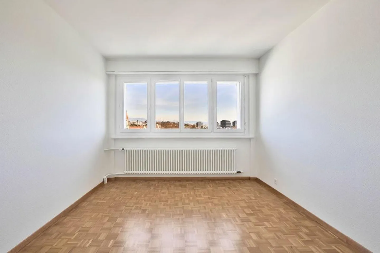 Bellissimo appartamento di 5 stanze di 79 m2, zona tranquilla, vista libera - Foto 3 di 7