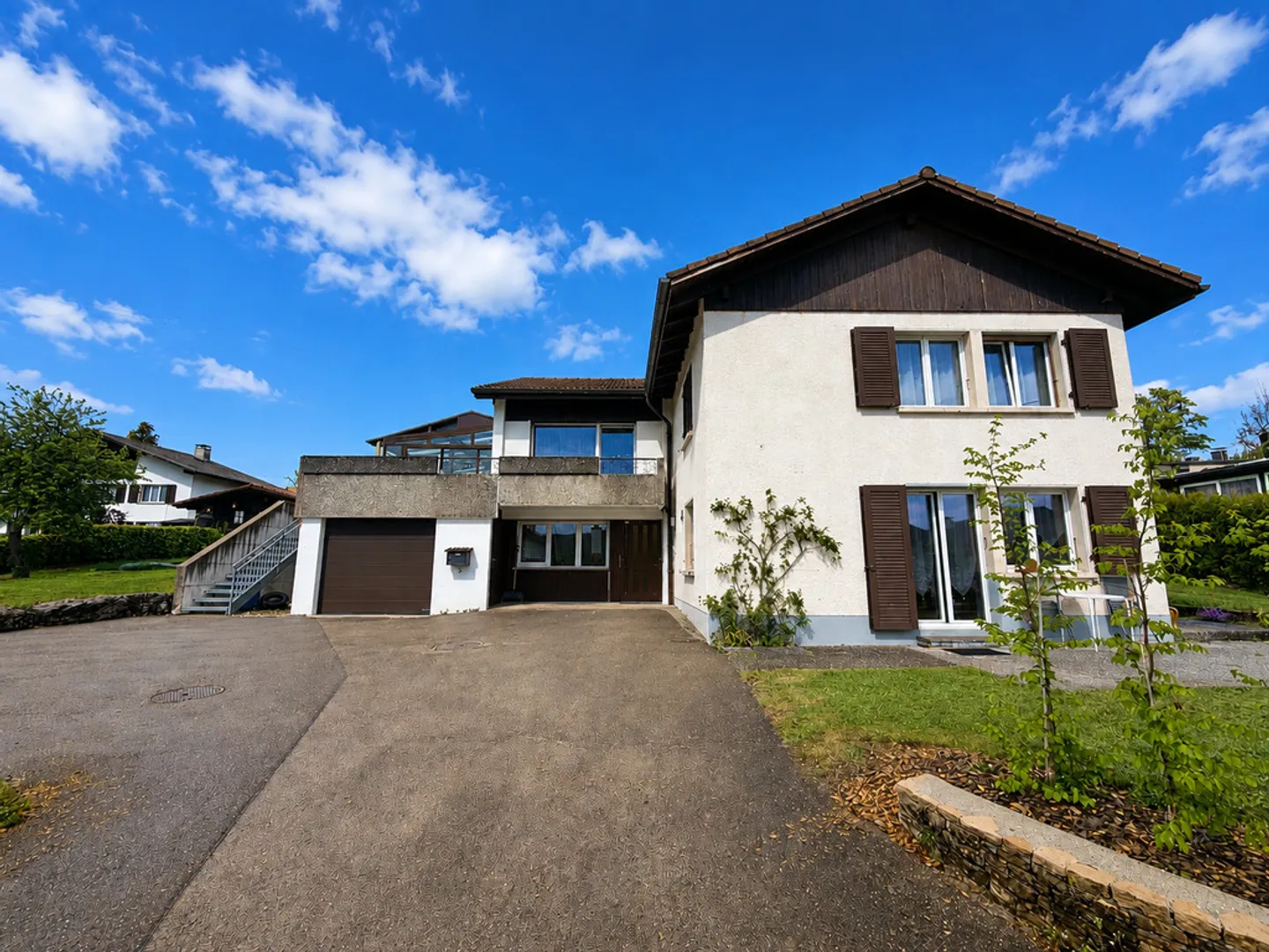 Geräumige 5,5-Zimmer-Wohnung mit Garten - Foto 1 von 11