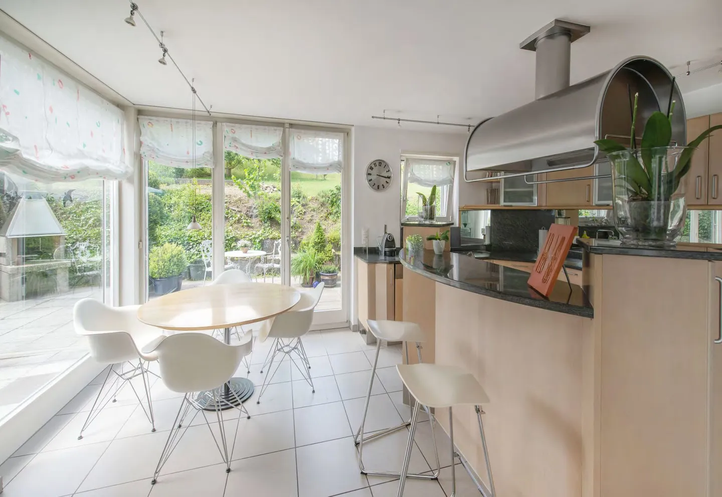 Casa unifamiliare a schiera di 6,5 stanze con vista splendida nella migliore zona residenziale - Foto 8 di 38