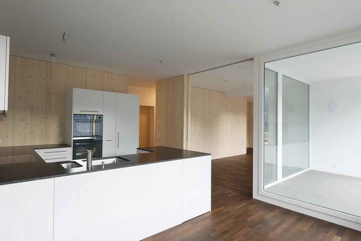 Spacious 5.5-room apartment in a quiet and central location - Photo 1 of 11