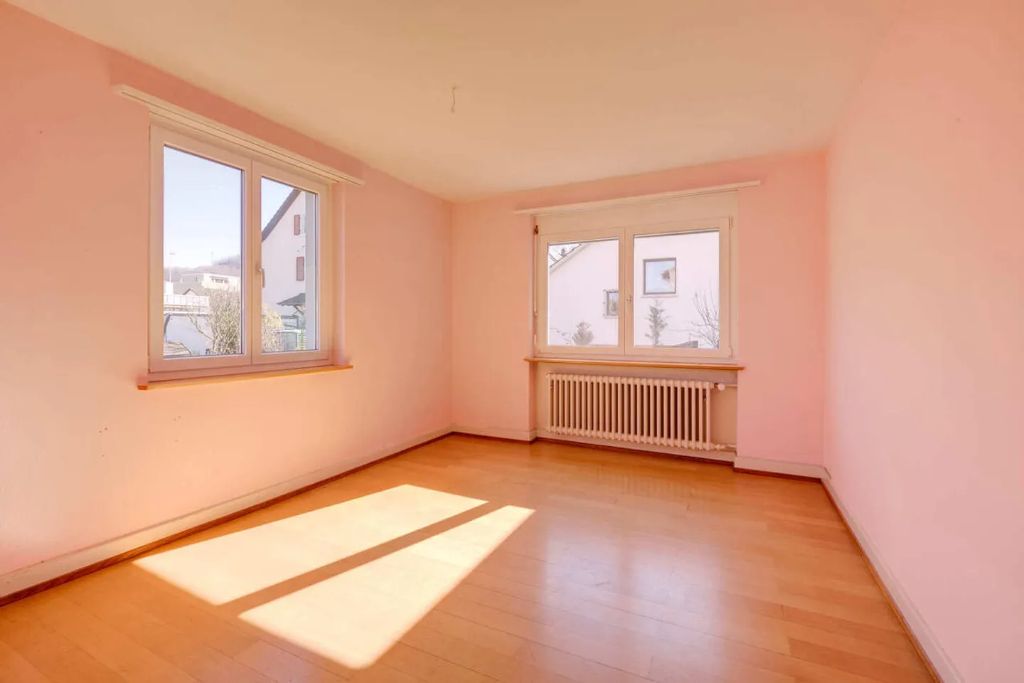 Family Paradise - Photo 4 of 17