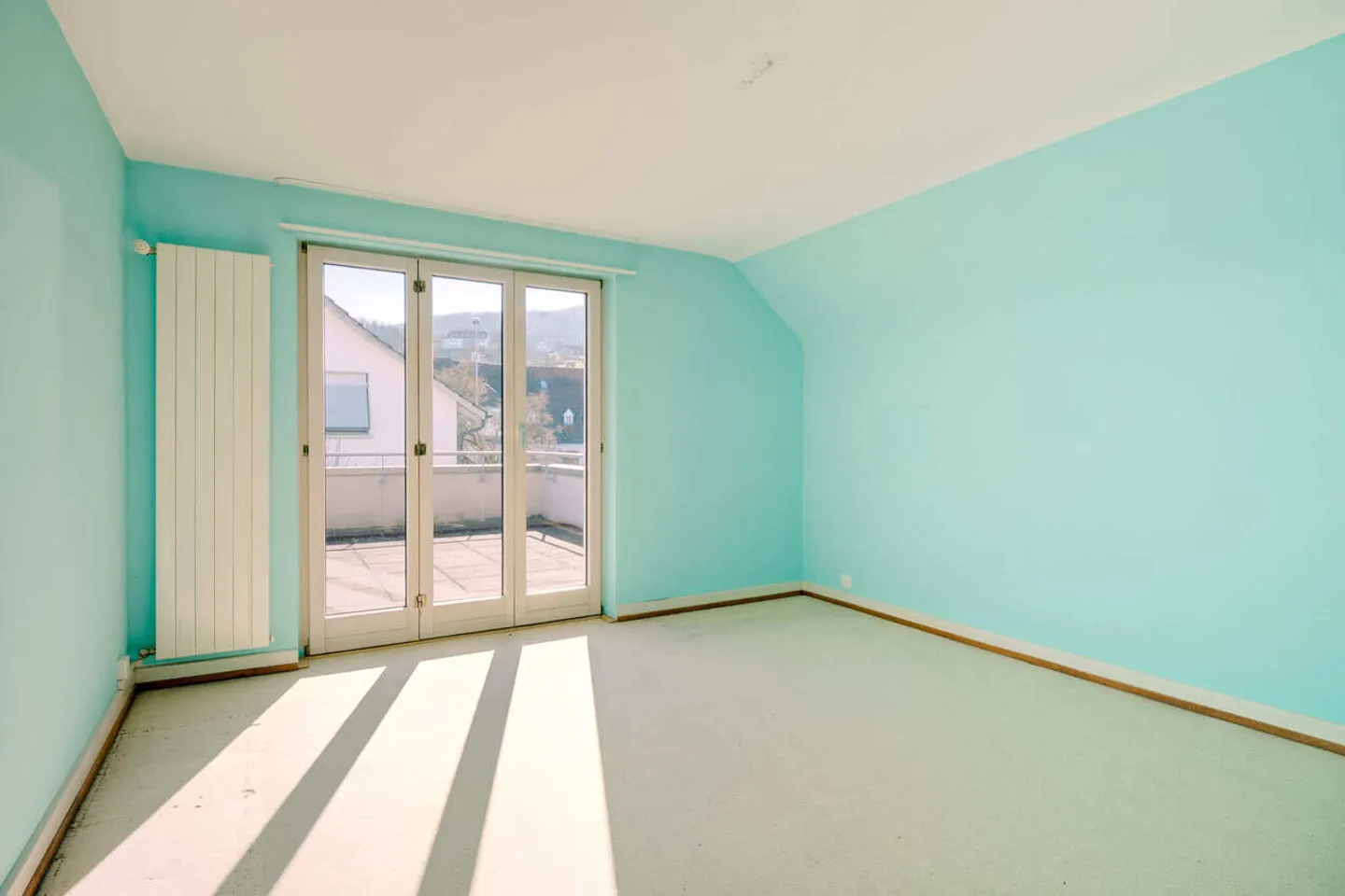 Family Paradise - Photo 12 of 17