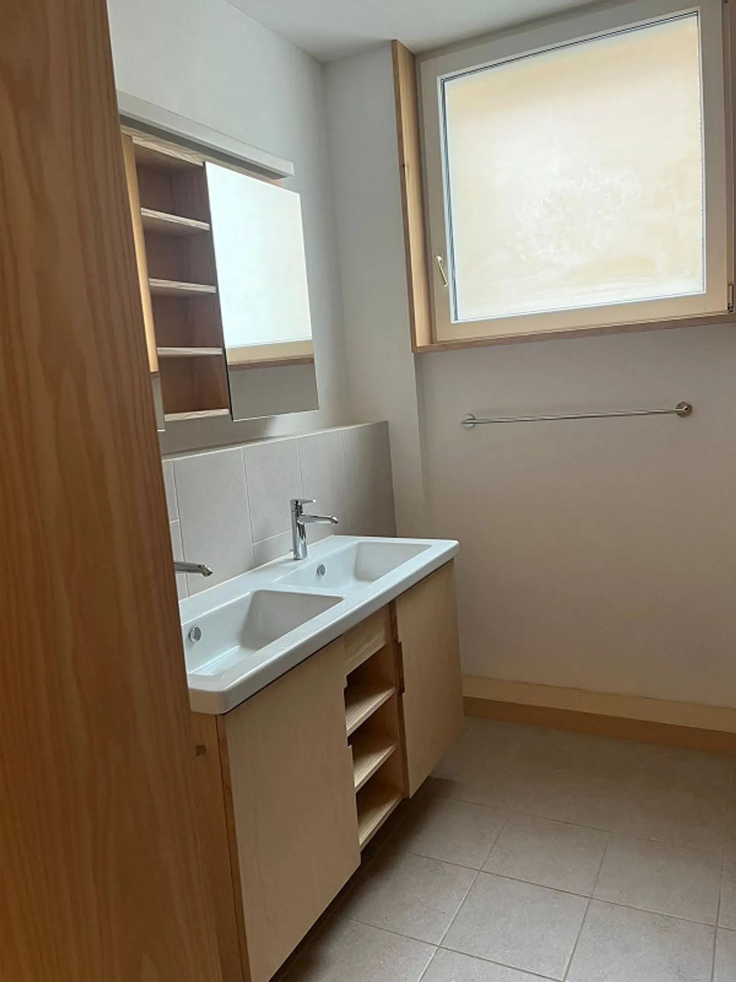 Spacious 5.5-room apartment in a quiet and central location - Photo 8 of 11