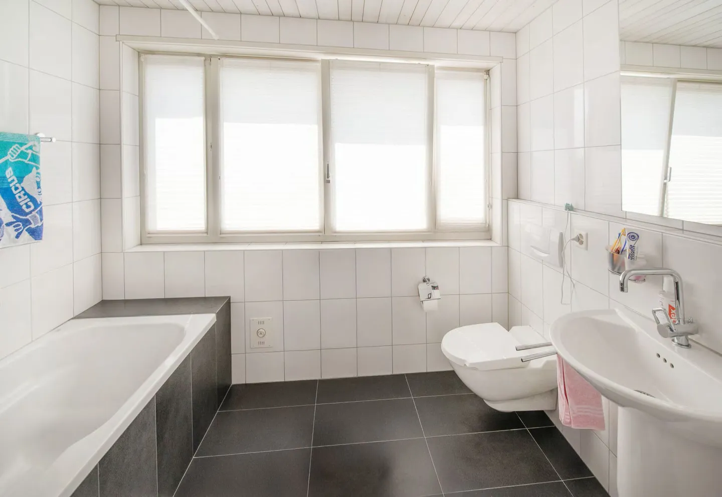 Casa unifamiliare a schiera di 6,5 stanze con vista splendida nella migliore zona residenziale - Foto 14 di 38