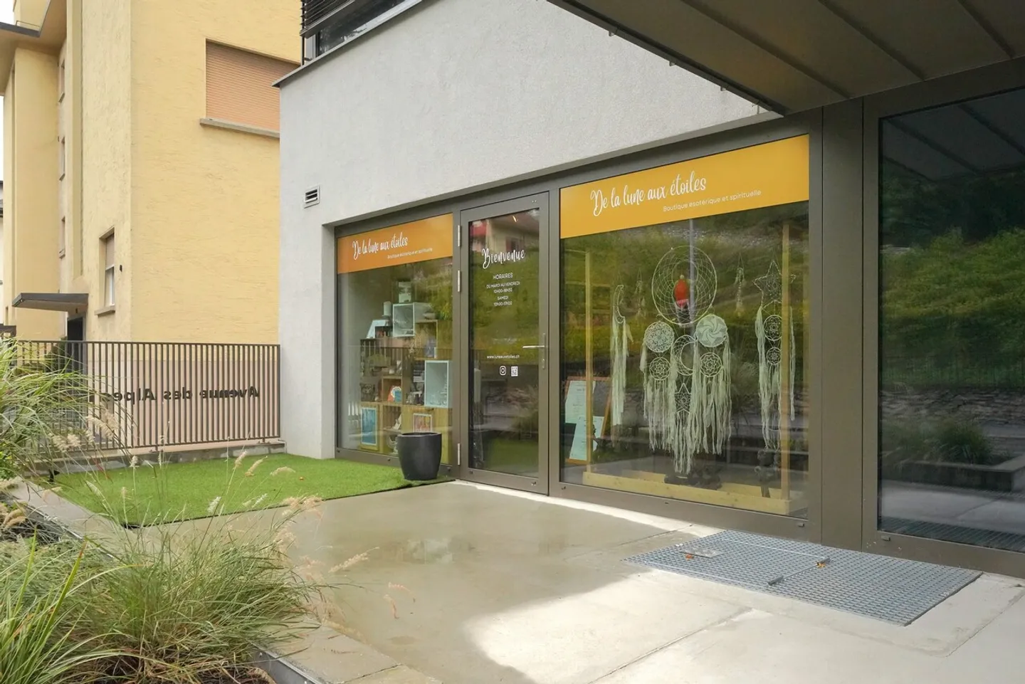 NEGOZIO IN VENDITA A SIERRE - Foto 6 di 7