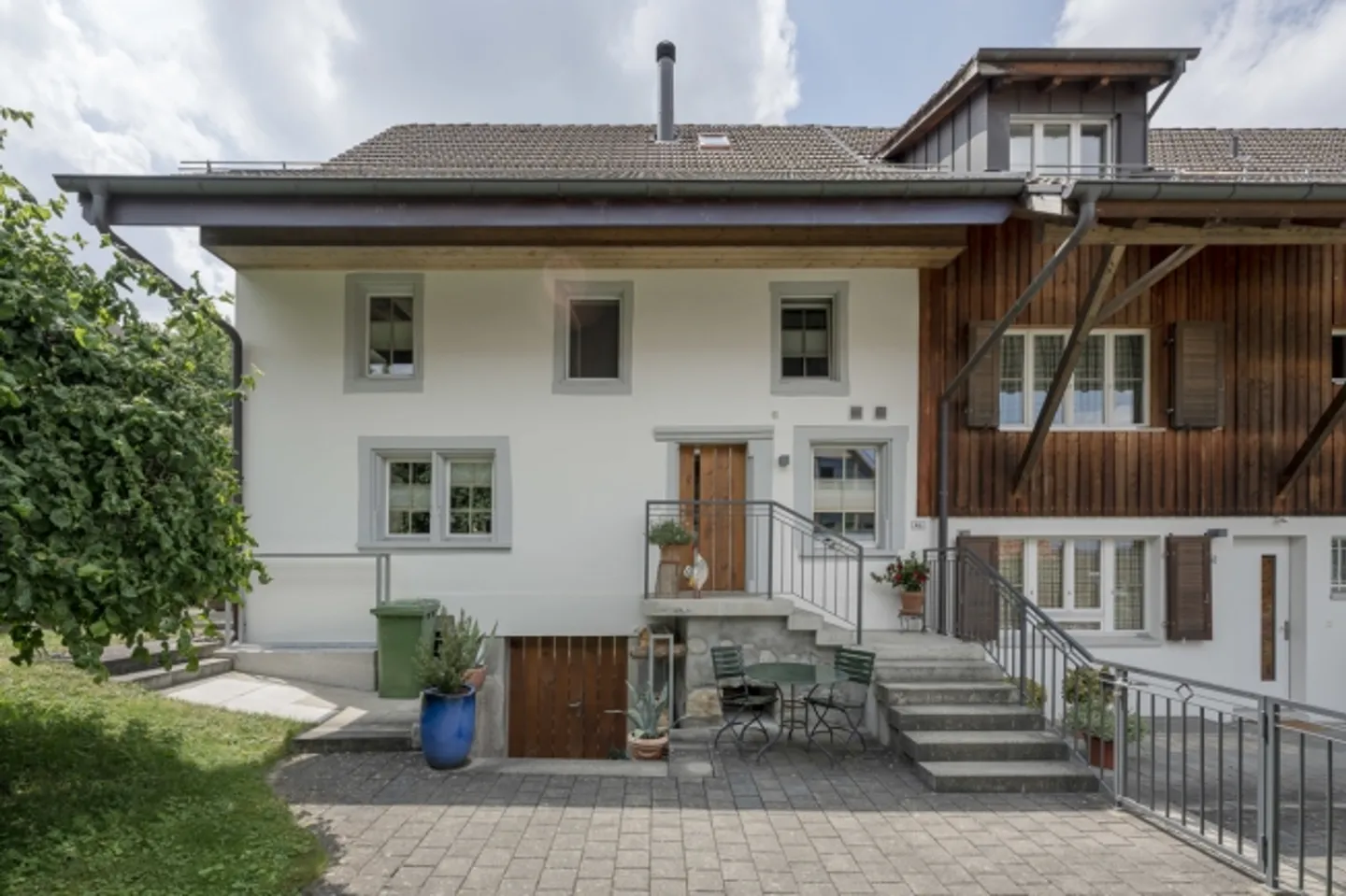 «Charmantes 4.5-Zimmer-Einfamilienhaus mit sonnigem Gartensitzplatz» - Foto 1 von 13