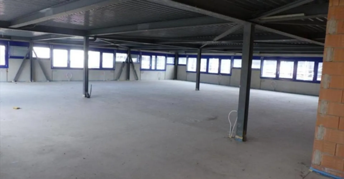 Spazio ufficio in affitto - Foto 11 di 13