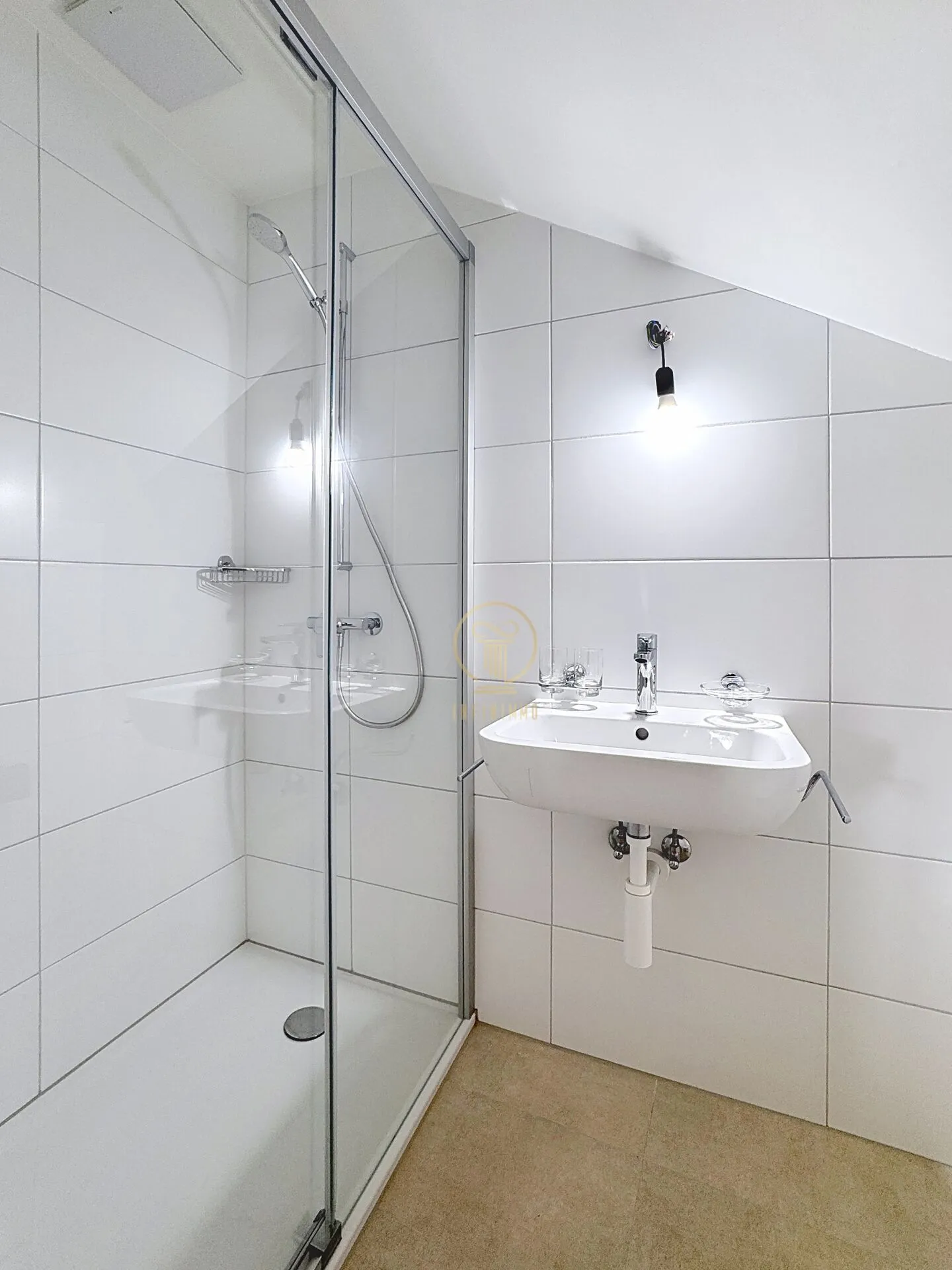 L'Isle - magnifico appartamento di 4.5 locali in AFFITTO in una casa d'epoca - Foto 12 di 15