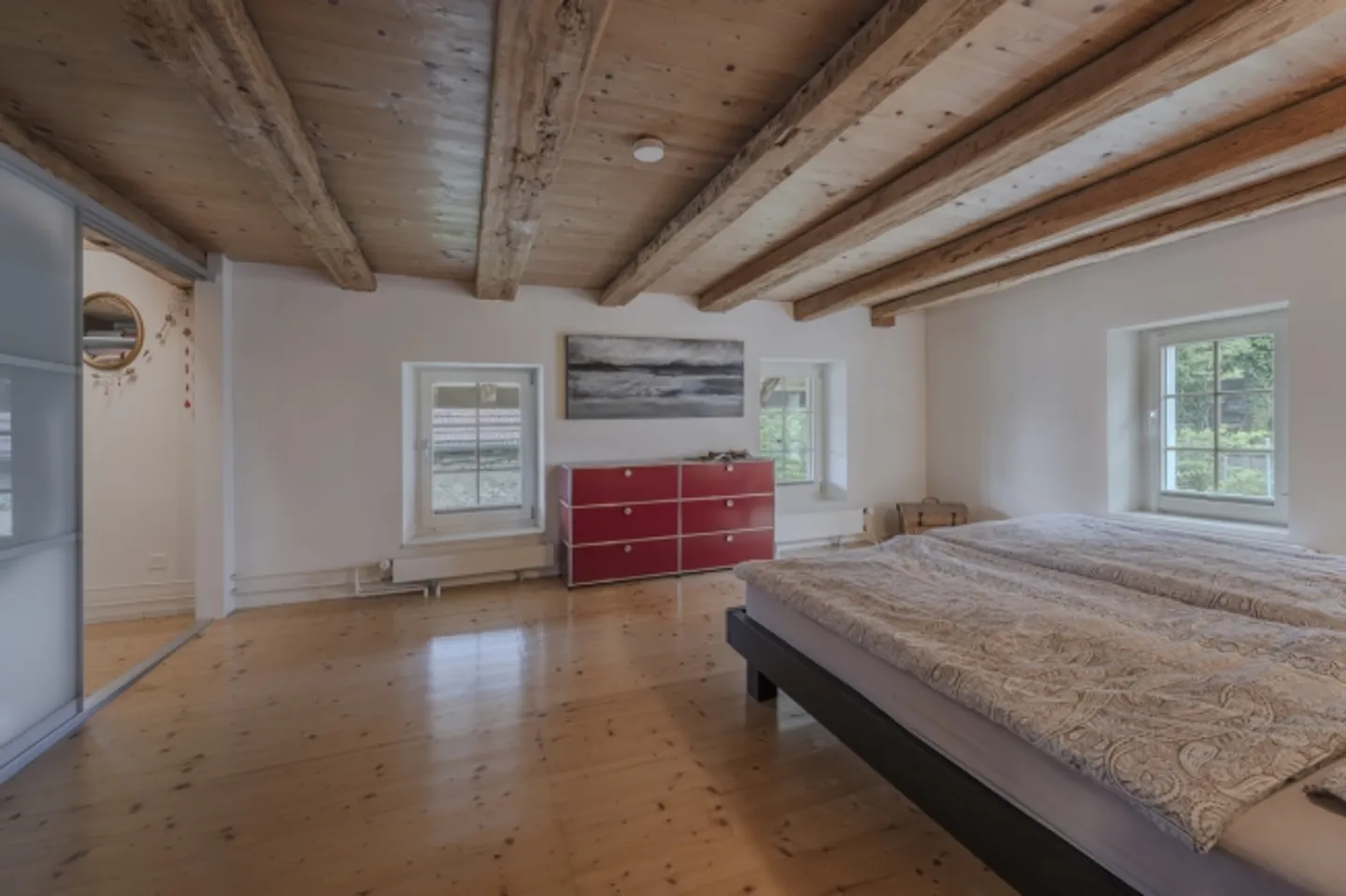 «Charmantes 4.5-Zimmer-Einfamilienhaus mit sonnigem Gartensitzplatz» - Foto 9 von 13