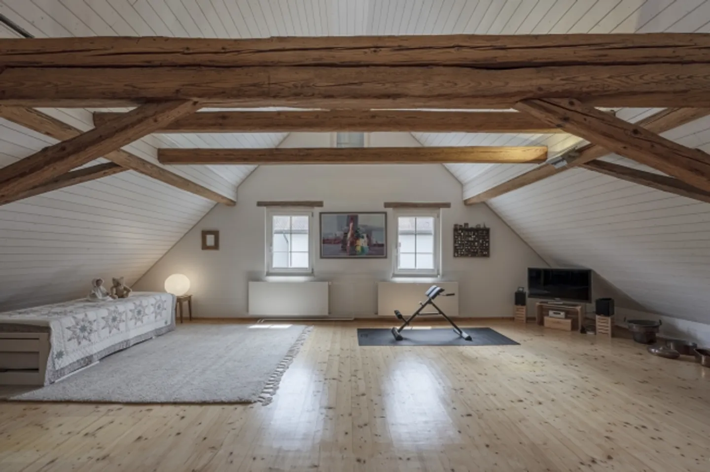 «Charmantes 4.5-Zimmer-Einfamilienhaus mit sonnigem Gartensitzplatz» - Foto 10 von 13
