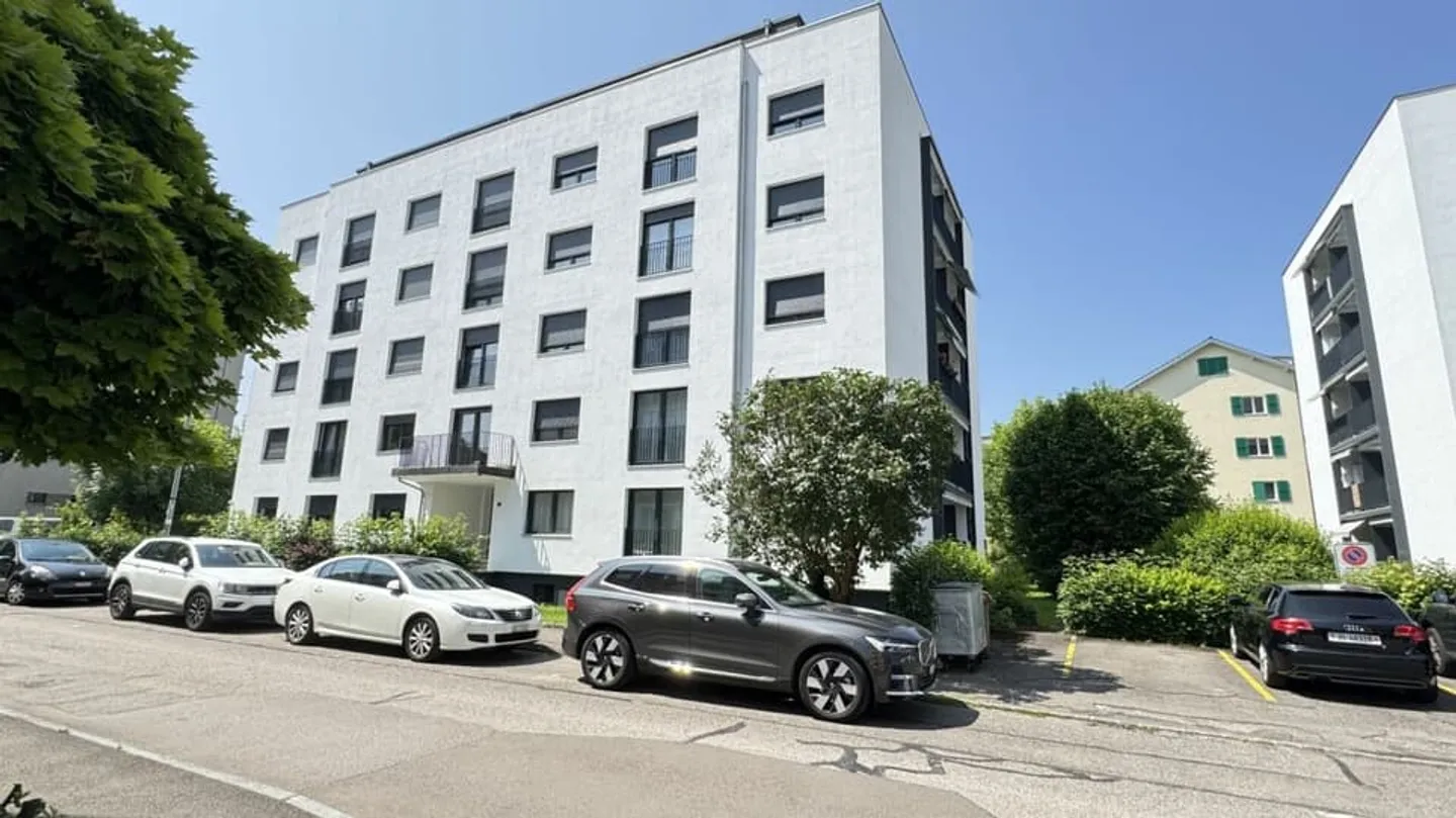 Renovierte Wohnung mit hochwertigen Materialien von 1,5 Zimmern mit atemberaubendem Blick - Foto 10 von 10
