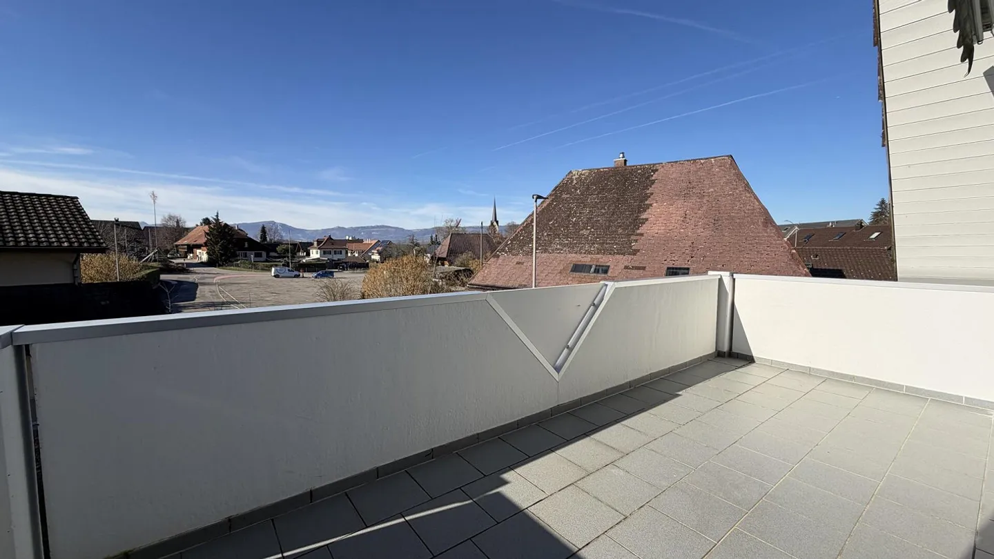 Appartement en duplex de 5,5 pièces attrayant avec deux balcons et ... - Photo 5 sur 13