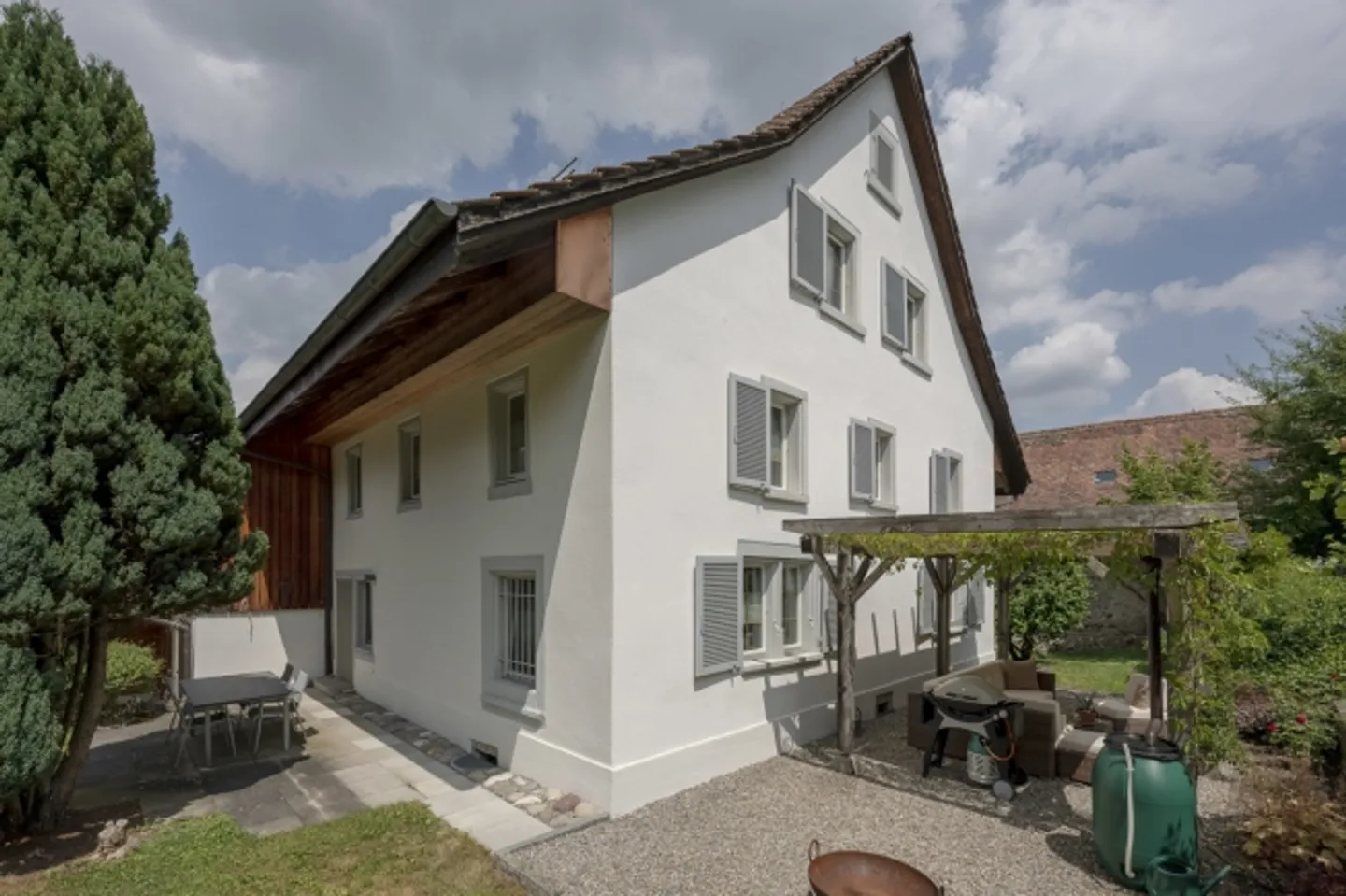 «Charmantes 4.5-Zimmer-Einfamilienhaus mit sonnigem Gartensitzplatz» - Foto 12 von 13
