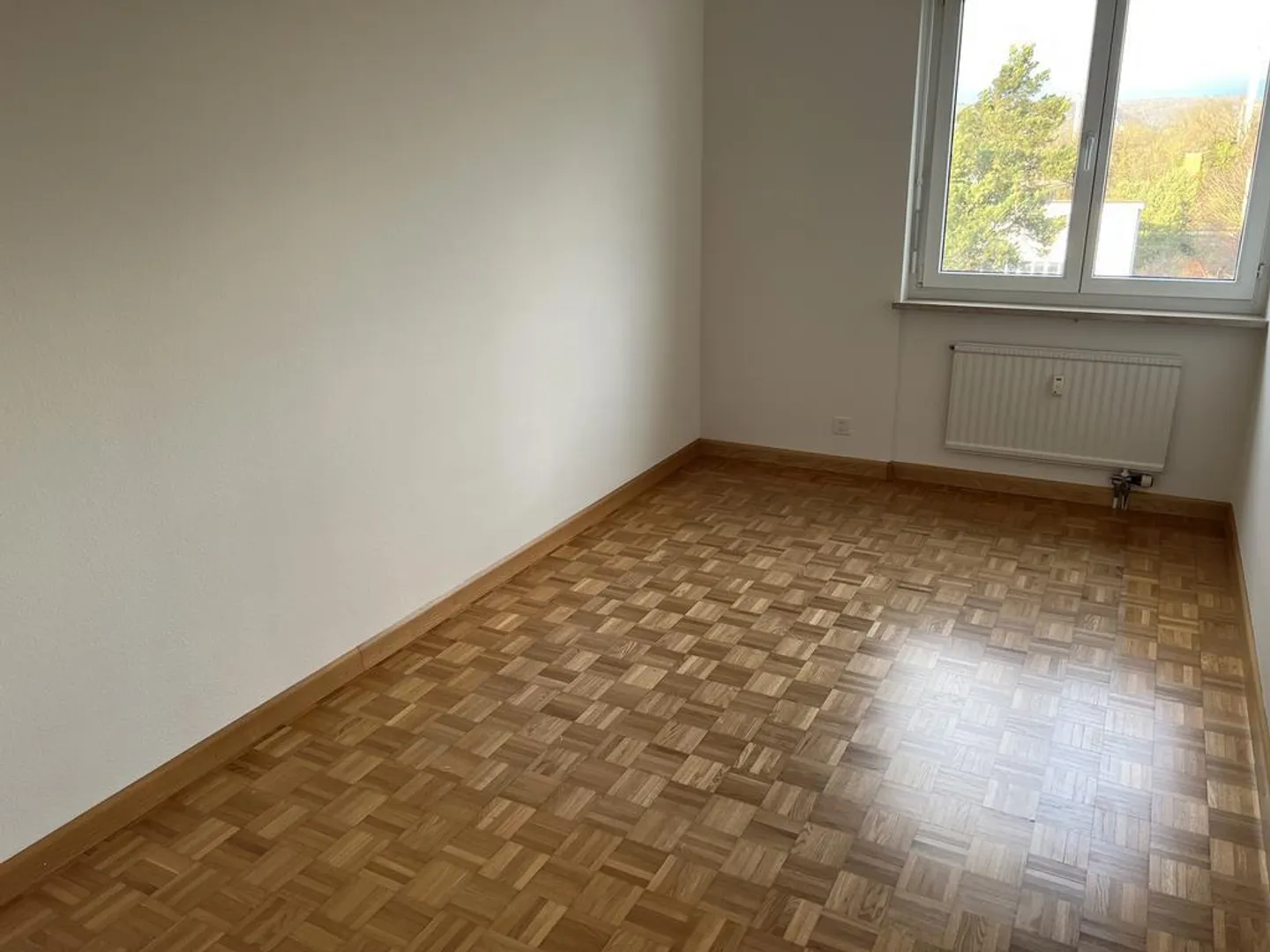Helle 4.5-Zimmerwohnung mit Balkon! - Foto 5 von 9