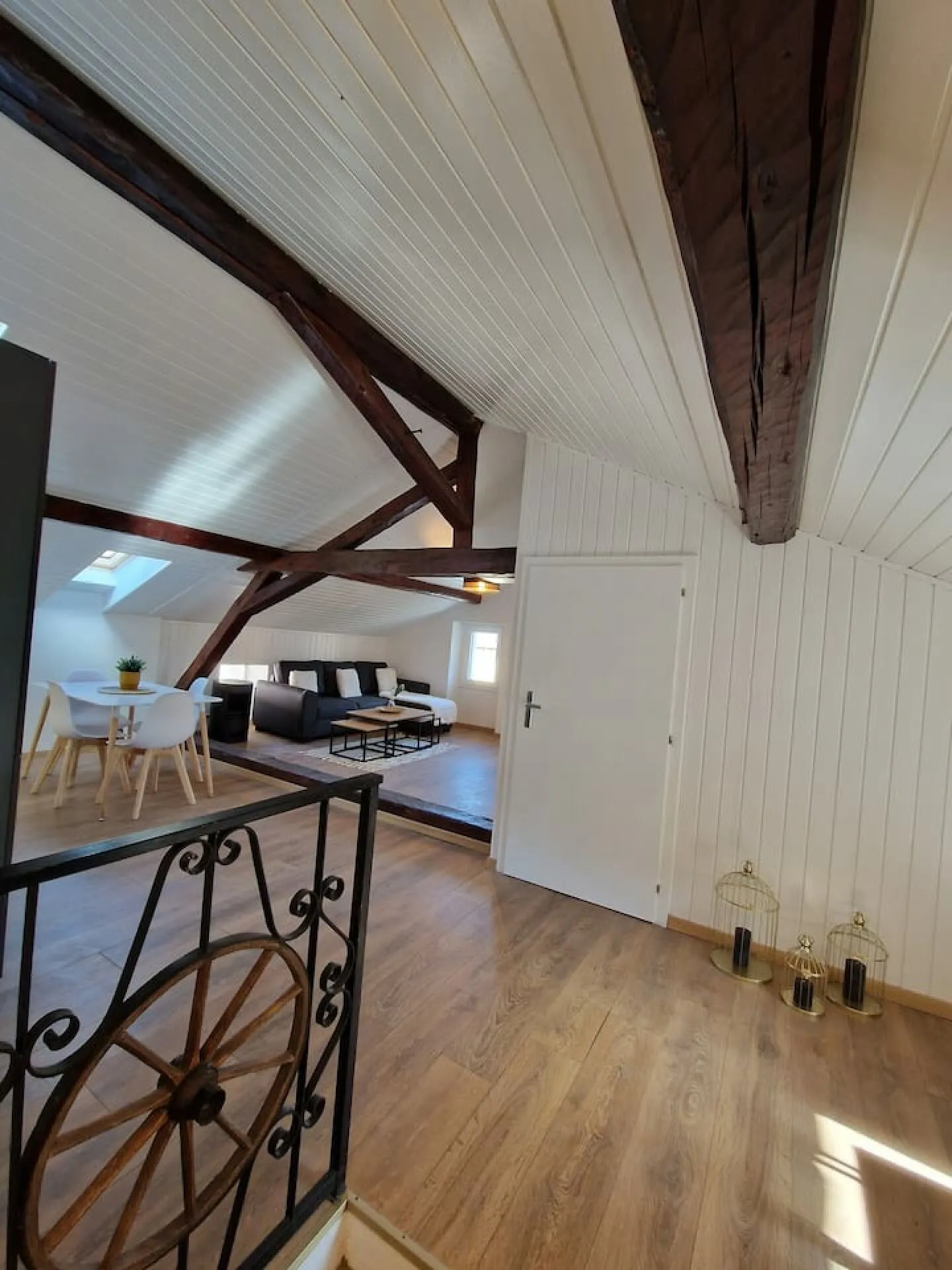 Penthouse for rent - Photo 8 of 9