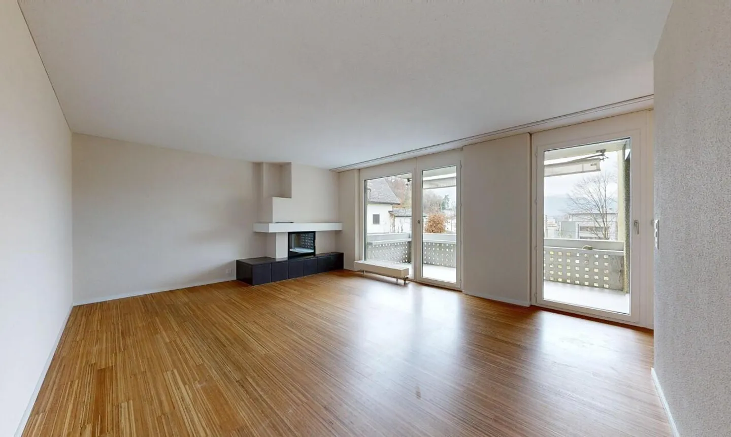 Bright 4.5-room apartment with a view of Pilatus in the Würzenbach district - Photo 3 of 11