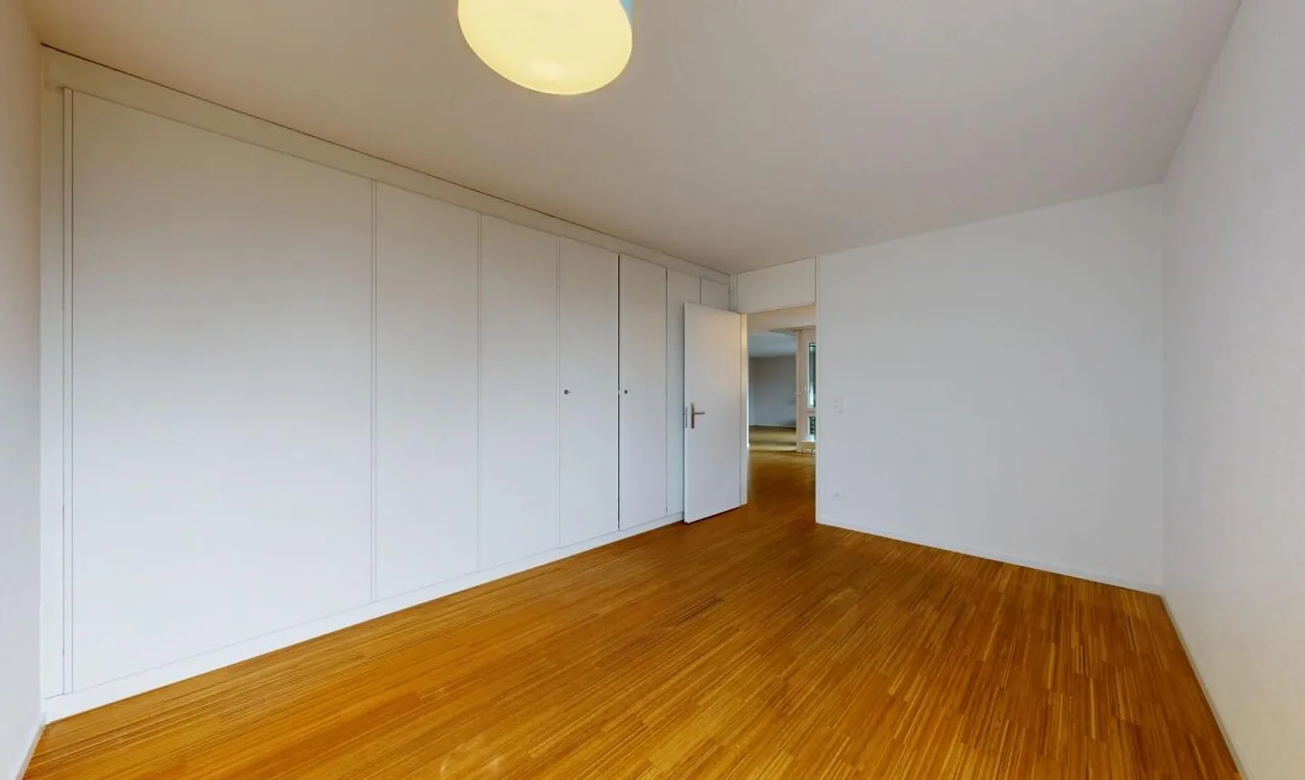 Bright 4.5-room apartment with a view of Pilatus in the Würzenbach district - Photo 5 of 11