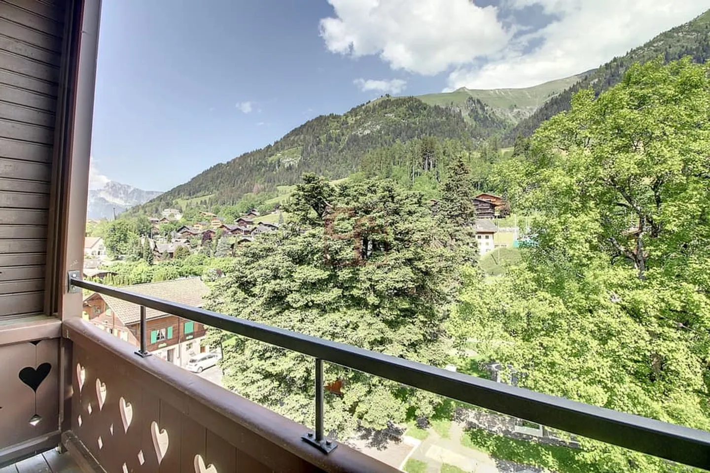 Edificio misto nel villaggio - Foto 2 di 10