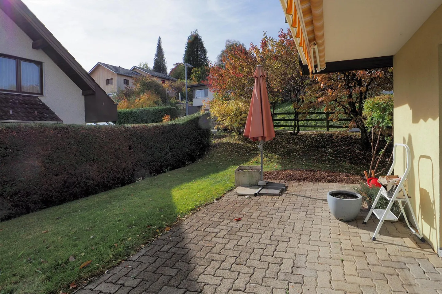 Willkommen Zuhause – Ihr renoviertes Traumhaus mit tollen Aussichten! - Foto 1 von 23