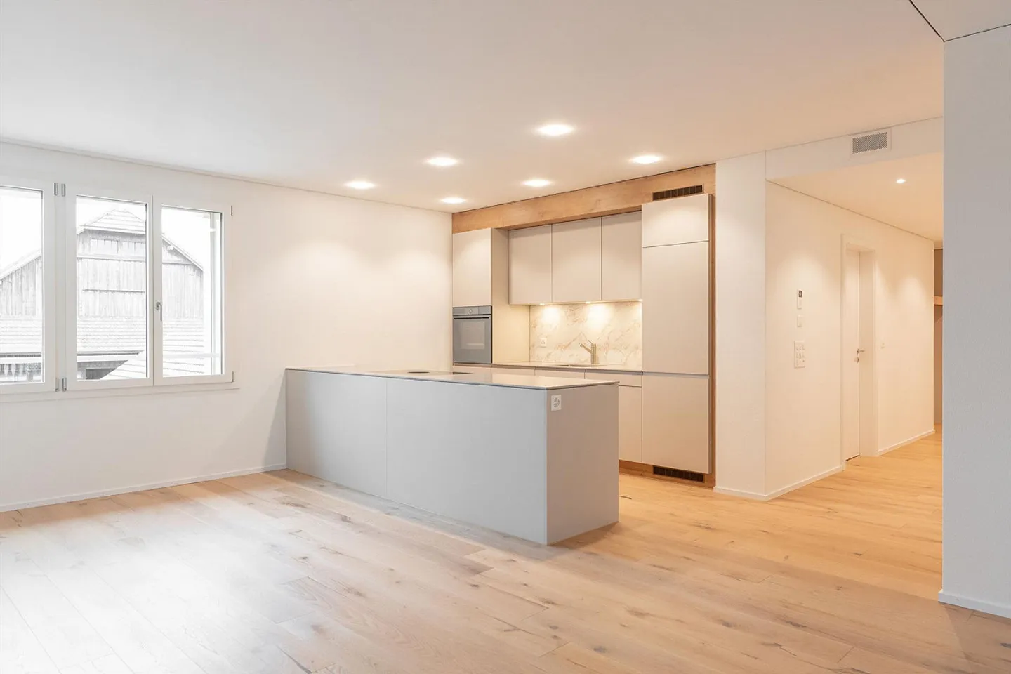 Spacious and Modern 5.5 Room Condominium - Photo 1 of 13