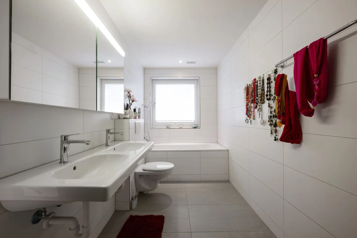 Moderne Wohnung mit grossem Balkon - Foto 8 von 10