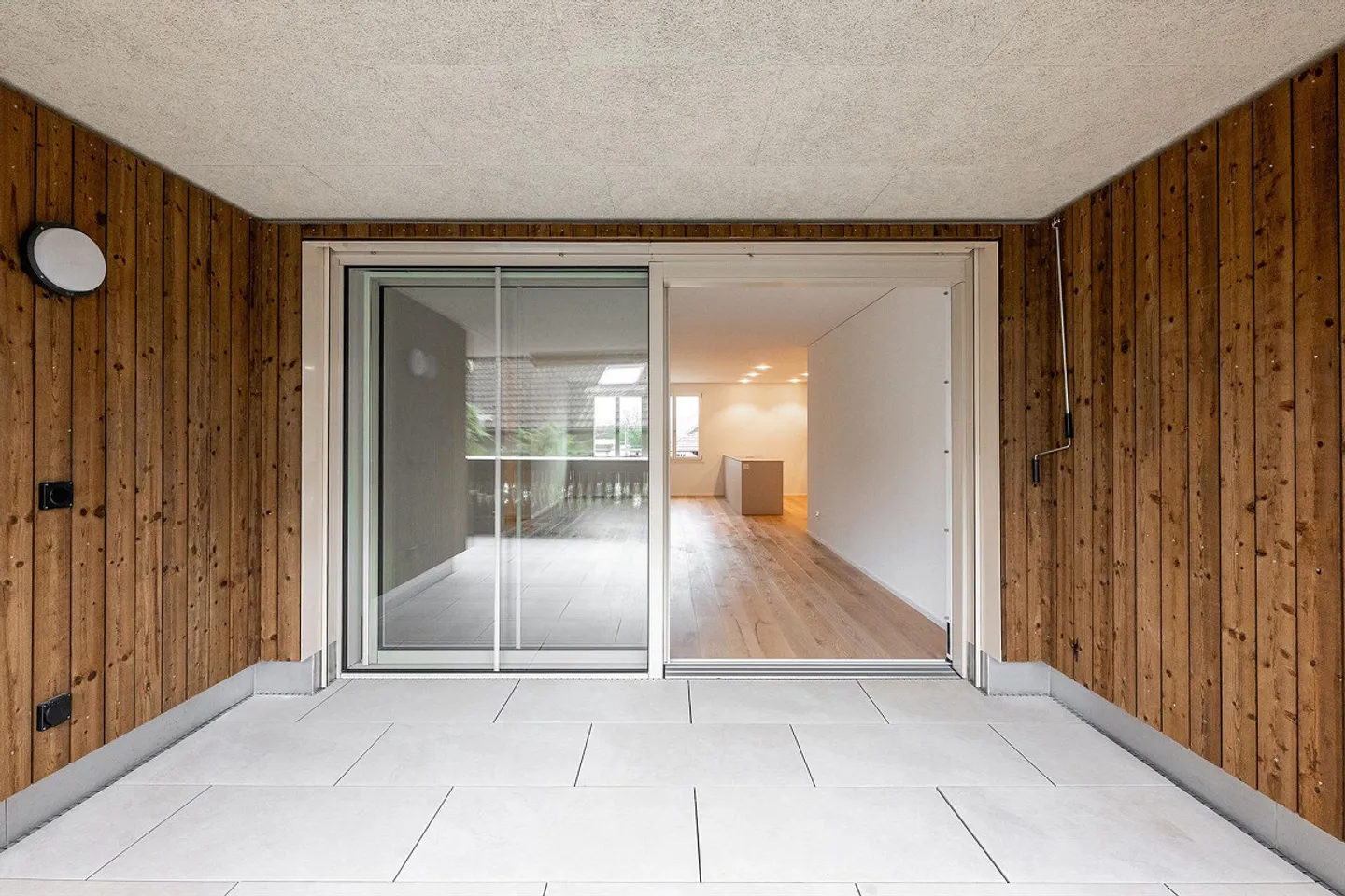 Spacious and Modern 5.5 Room Condominium - Photo 10 of 13