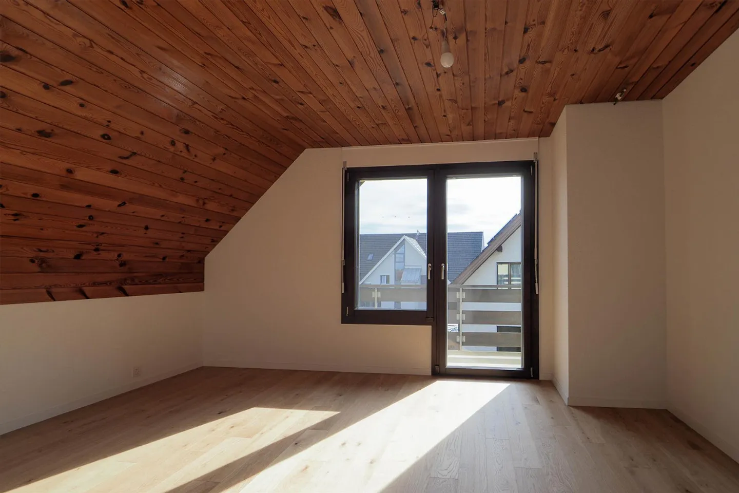 Willkommen Zuhause – Ihr renoviertes Traumhaus mit tollen Aussichten! - Foto 14 von 23
