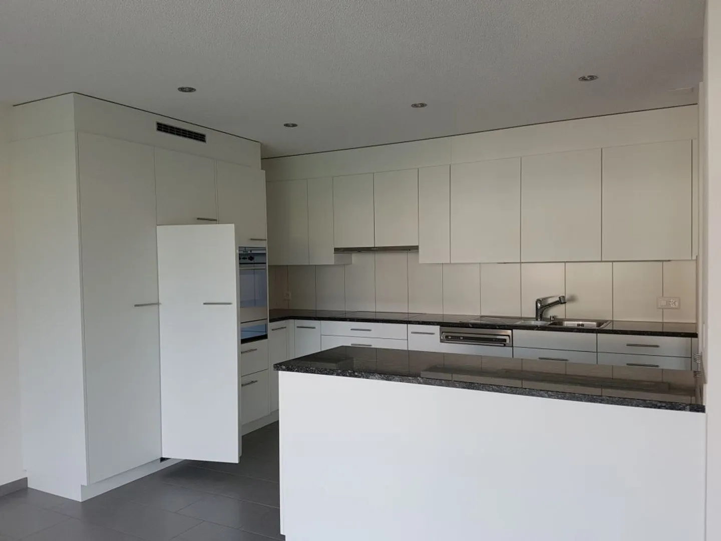 Appartement 5.5 pièces neuf et spacieux à distance de marche du lac Walensee - Photo 6 sur 11