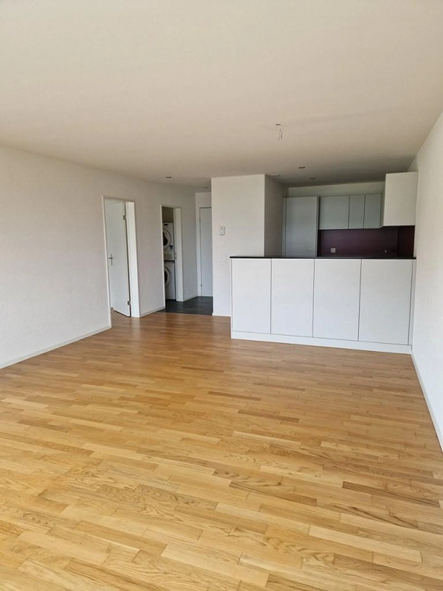 Quietly located 3.5-room apartment is looking for you! - Photo 3 of 7