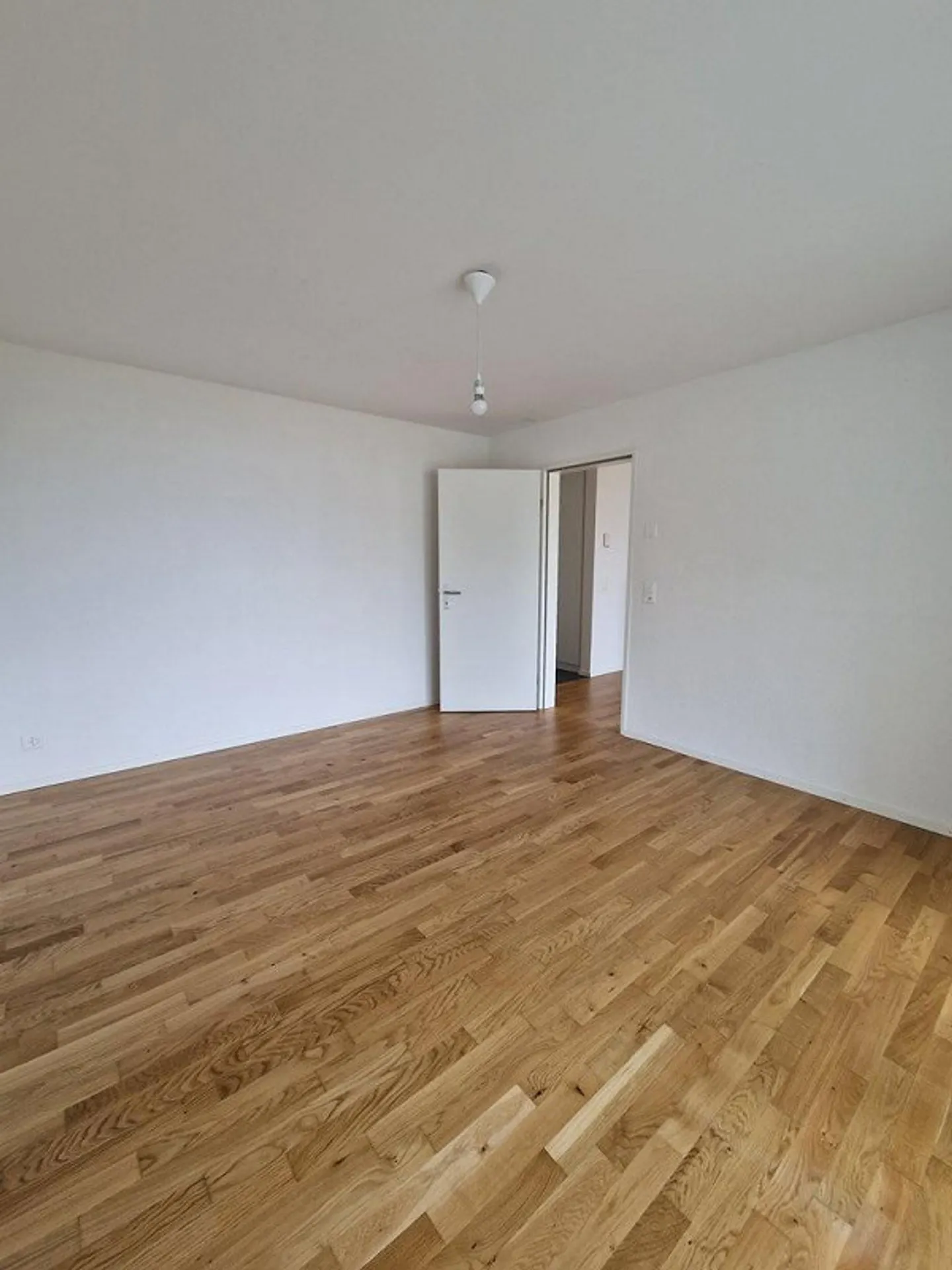 Quietly located 3.5-room apartment is looking for you! - Photo 4 of 7