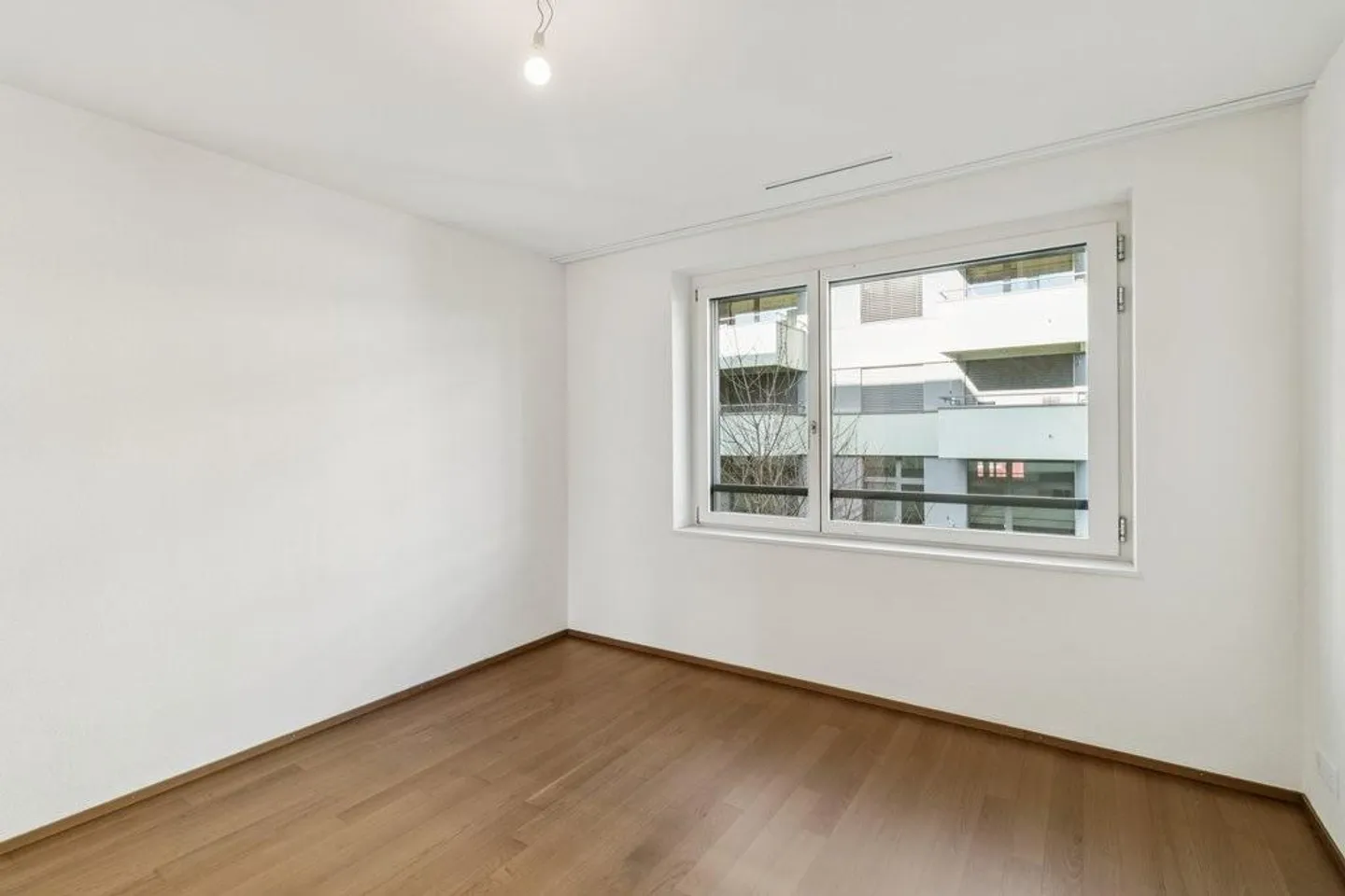 4.5 room apartment with garden seating area for rent - Photo 5 of 10