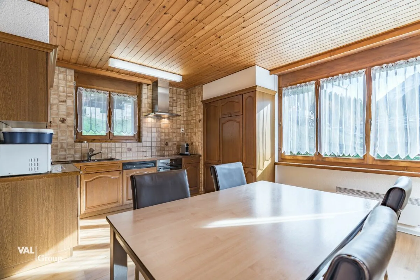 Ein charmantes Zuhause mit Weitblick - Einfamilienhaus in Staldenried zur Miete - Foto 5 von 17