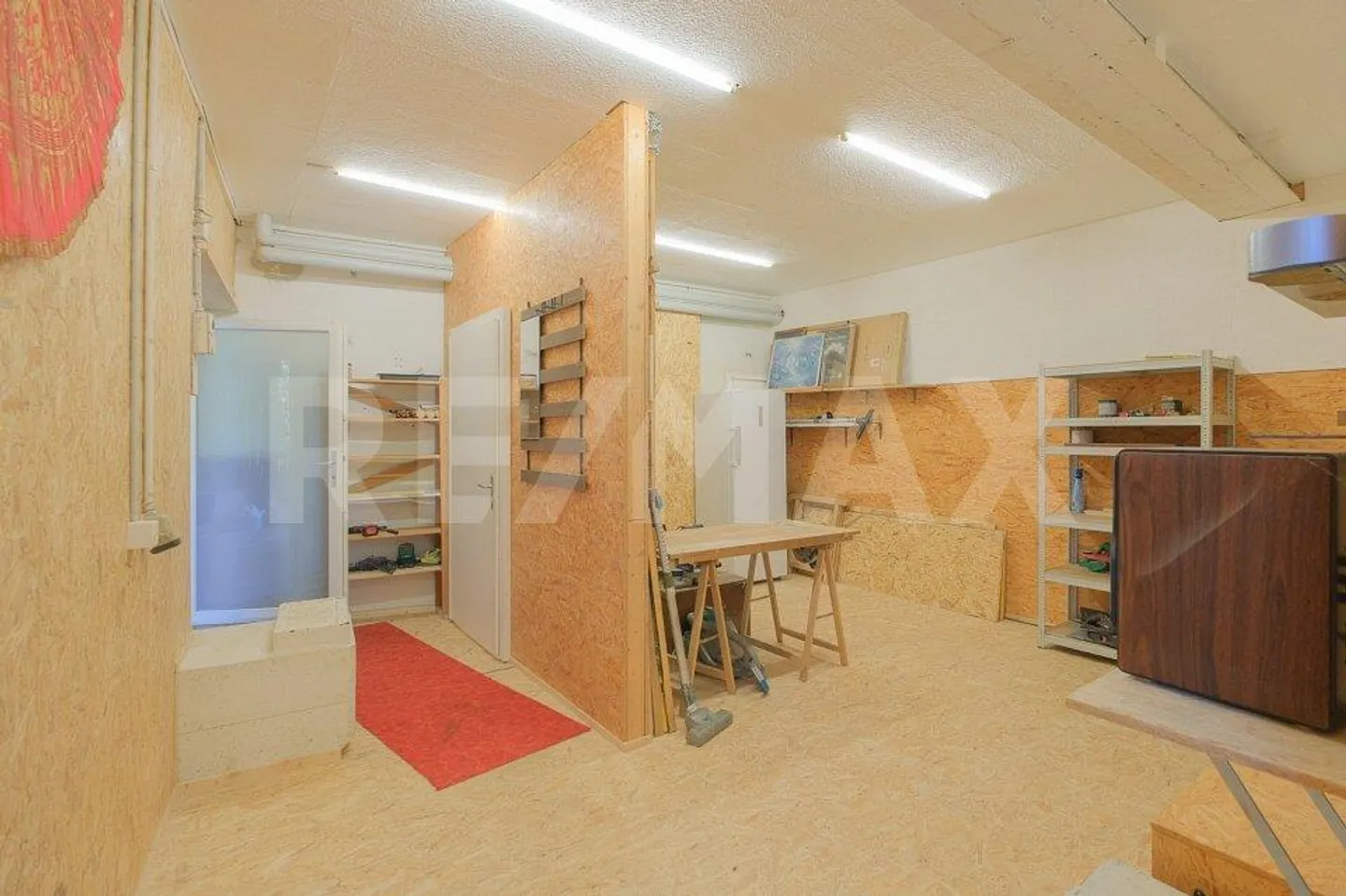Detached Single-Family Home: For Family, Crafts, and Hobbies - Photo 9 of 12