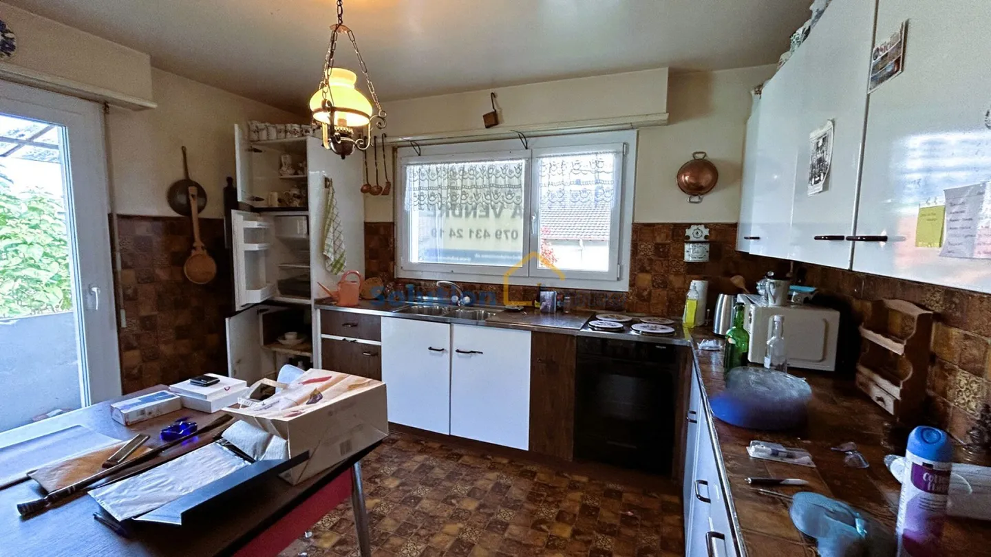 Villa mit 2 großen Wohnungen, nahe dem Zentrum - Foto 11 von 13