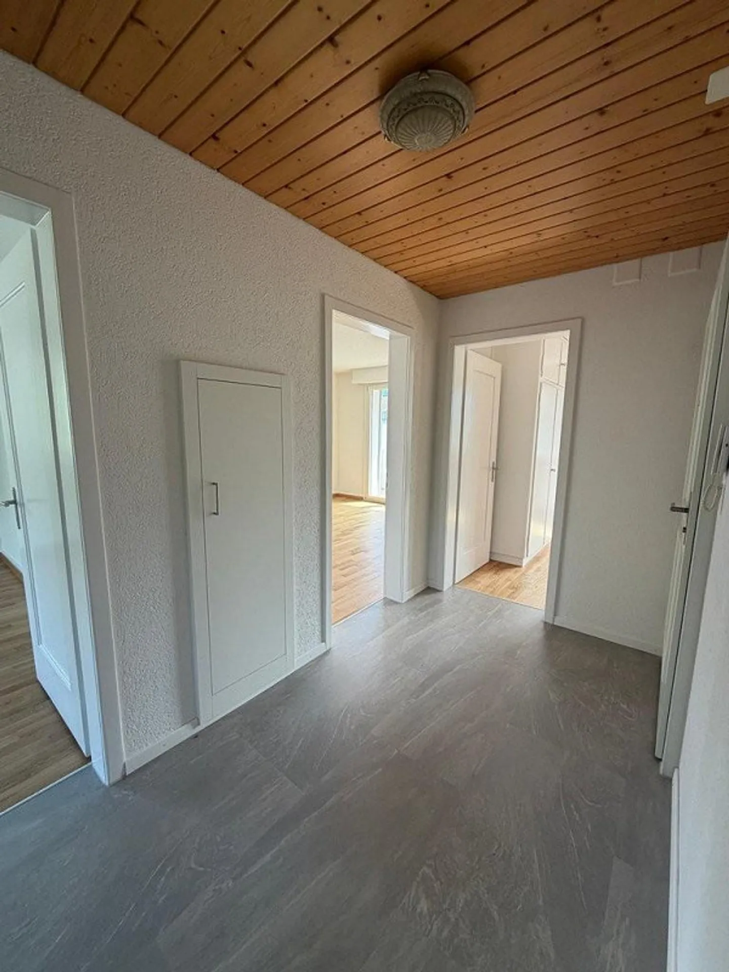 Charmante Wohnung in Hünibach - Foto 2 von 11