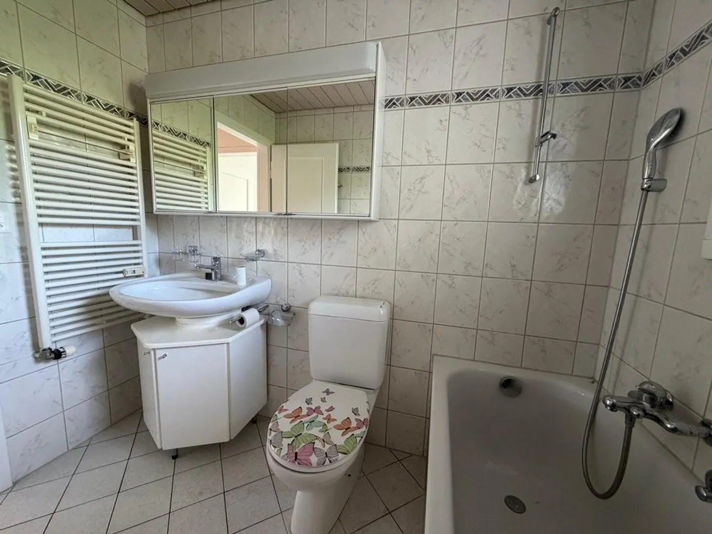 Charmante Wohnung in Hünibach - Foto 6 von 11