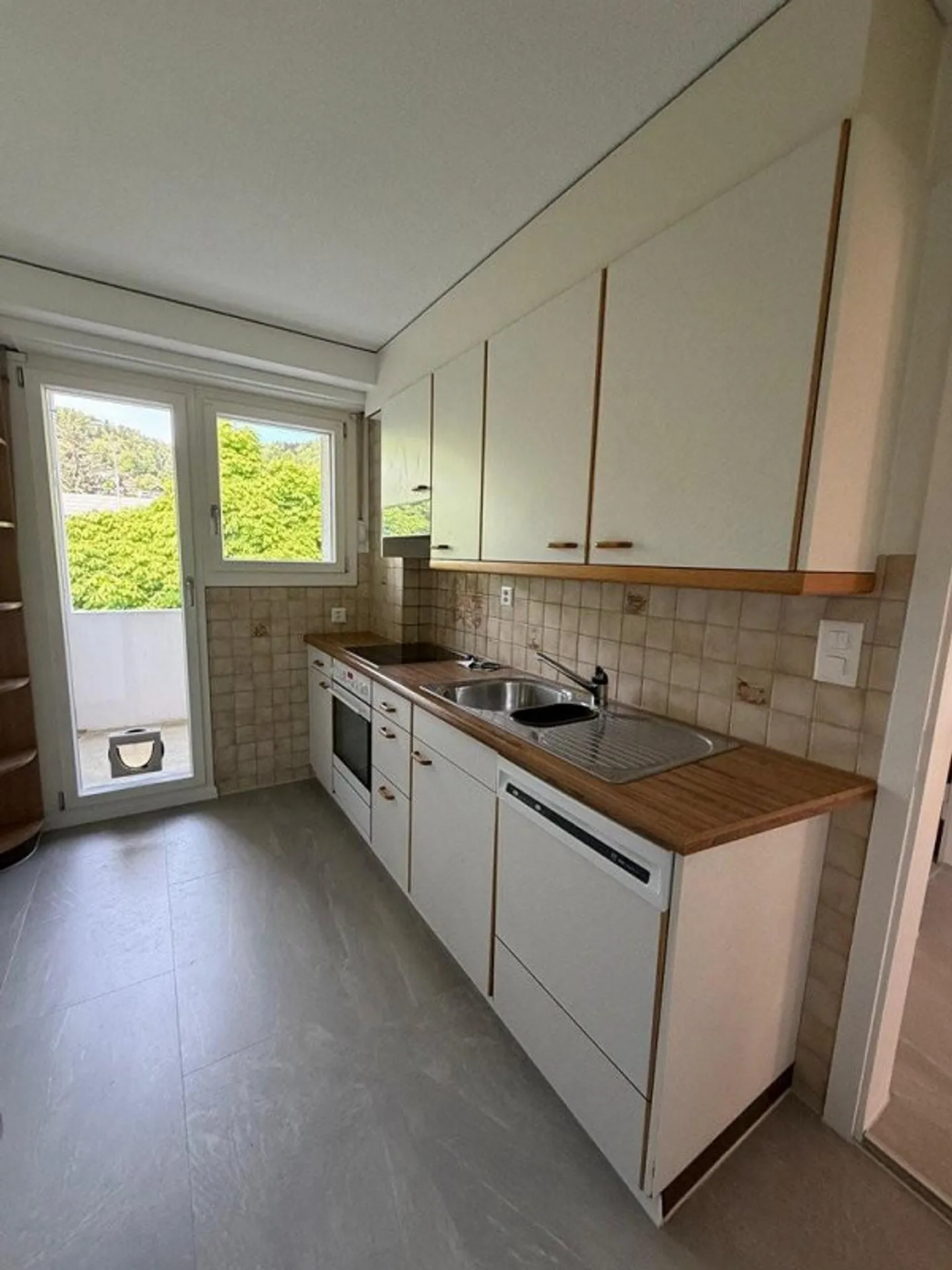 Charmante Wohnung in Hünibach - Foto 8 von 11