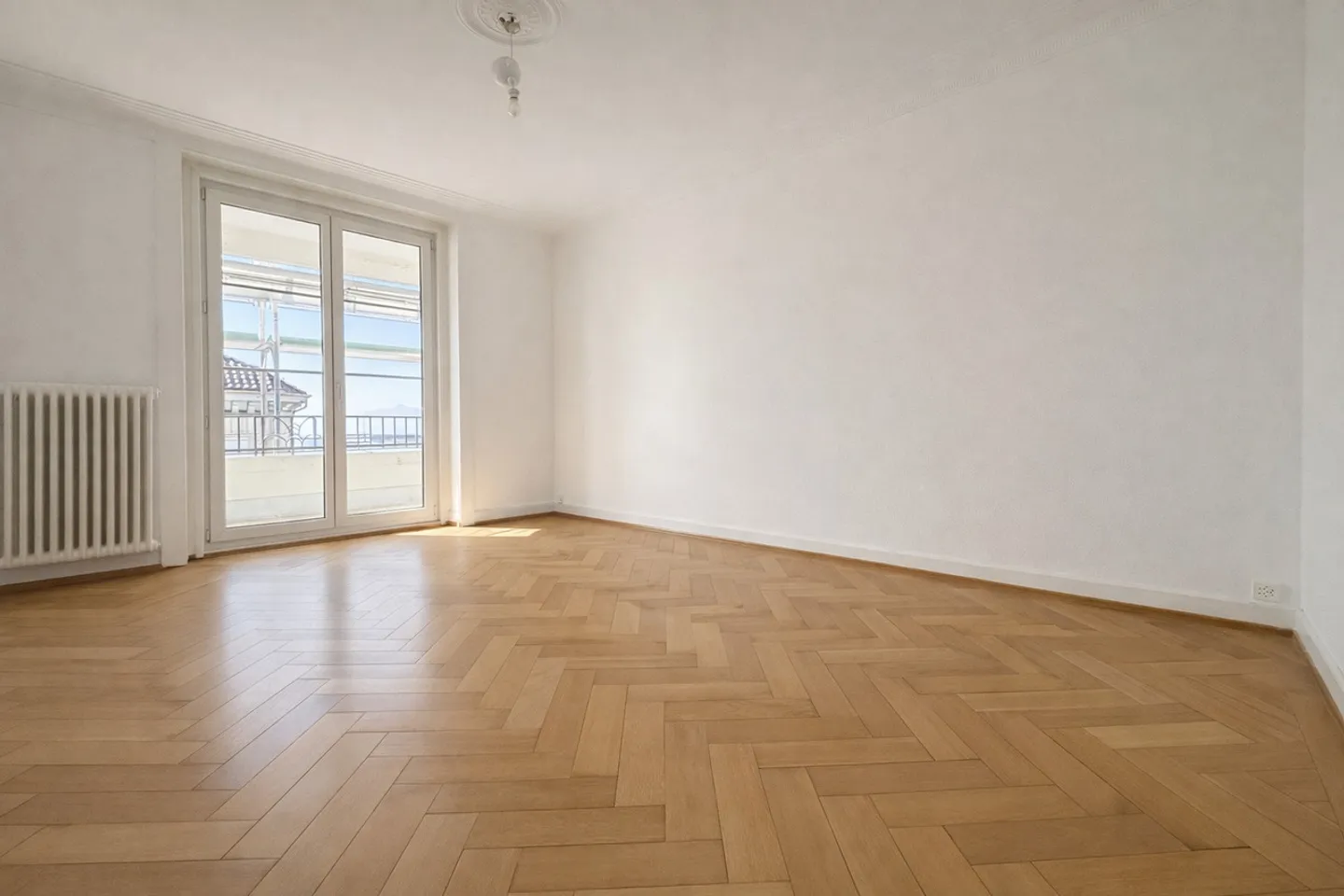 Appartamento spazioso e luminoso con balcone e vista lago - Losanna - Foto 2 di 4