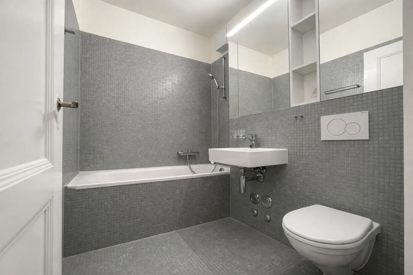 Appartamento spazioso e luminoso con balcone e vista lago - Losanna - Foto 4 di 4