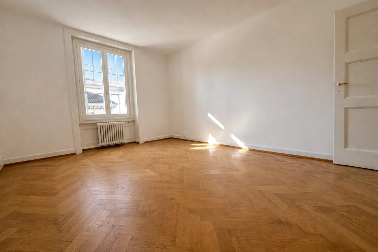 Appartamento spazioso e luminoso con balcone e vista lago - Losanna - Foto 3 di 4