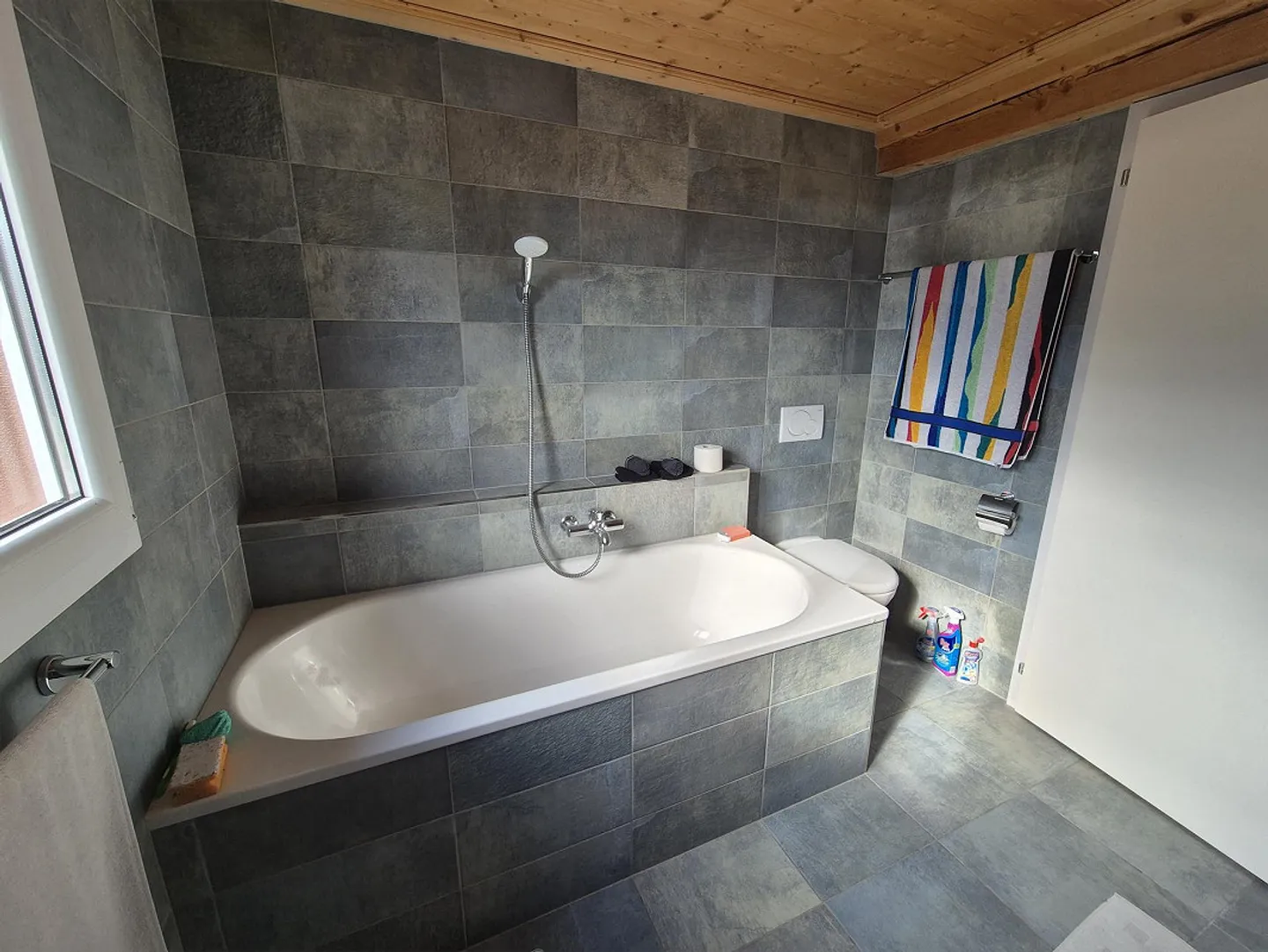 Bella appartamento di 2,5 stanze a Niederurnen - Foto 8 di 9