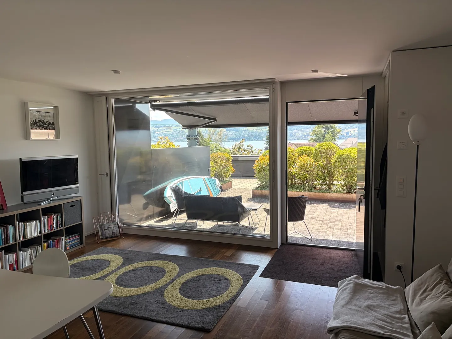 2½ ROOM APARTMENT IN MÄNNENDORF (ZH), FURNISHED, TEMPORARY - Photo 1 of 10