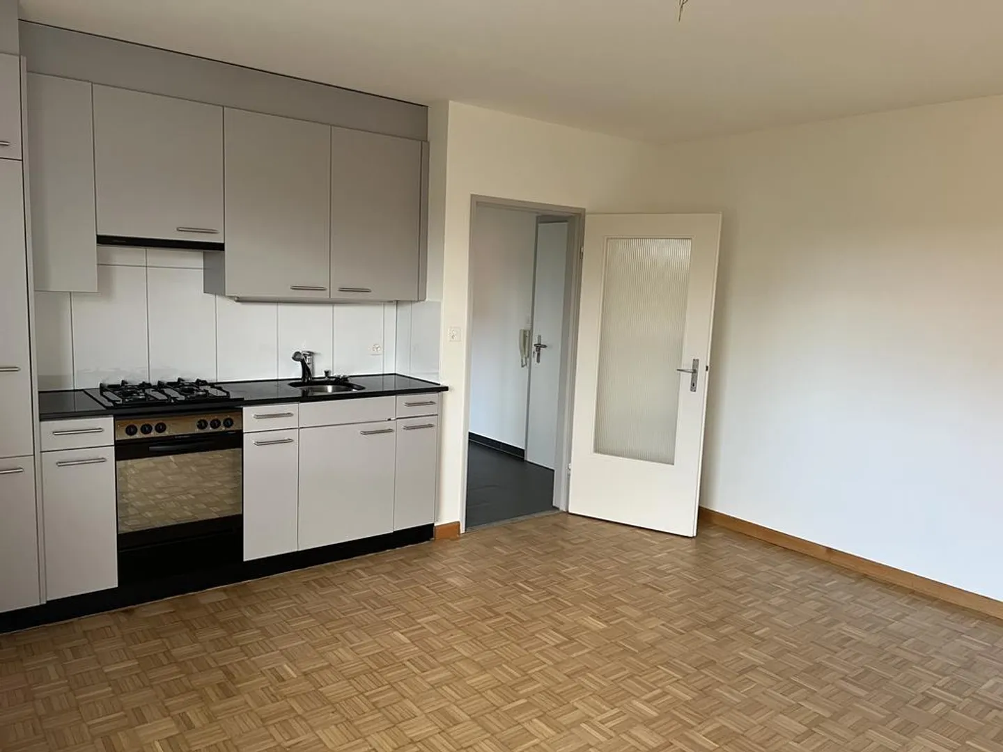 Appartement lumineux 1 pièce dans un emplacement central ! - Photo 1 sur 6